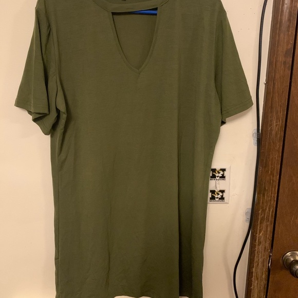front cut out T-shirt dress - Picture 1 of 1
